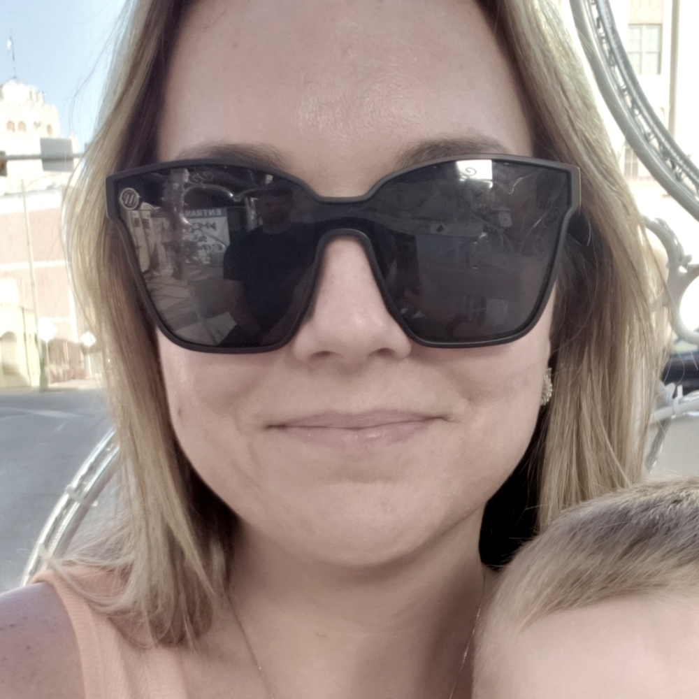 Meet your Posher, Christin